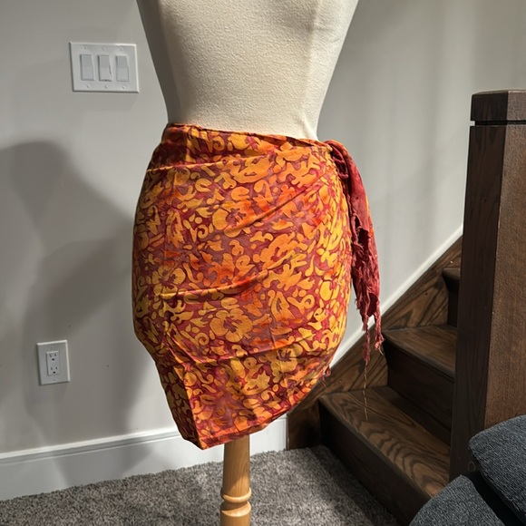 Tangerine Temple Tropical Cover Up Wrap Sarong - Picture 7 of 12